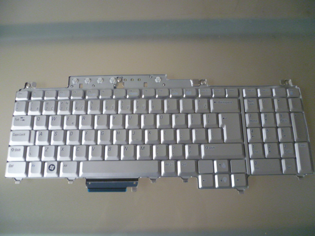 TECLADO DELL VOSTRO 1700 INSPIRON 1720 PLATEADO INGLES Soluciones